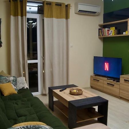 Cozy 2Br Oasis In Central Burgas by Eksteriør bilde
