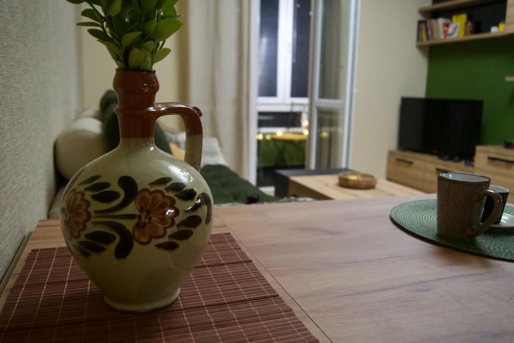 Cozy 2Br Oasis In Central Burgas by Eksteriør bilde